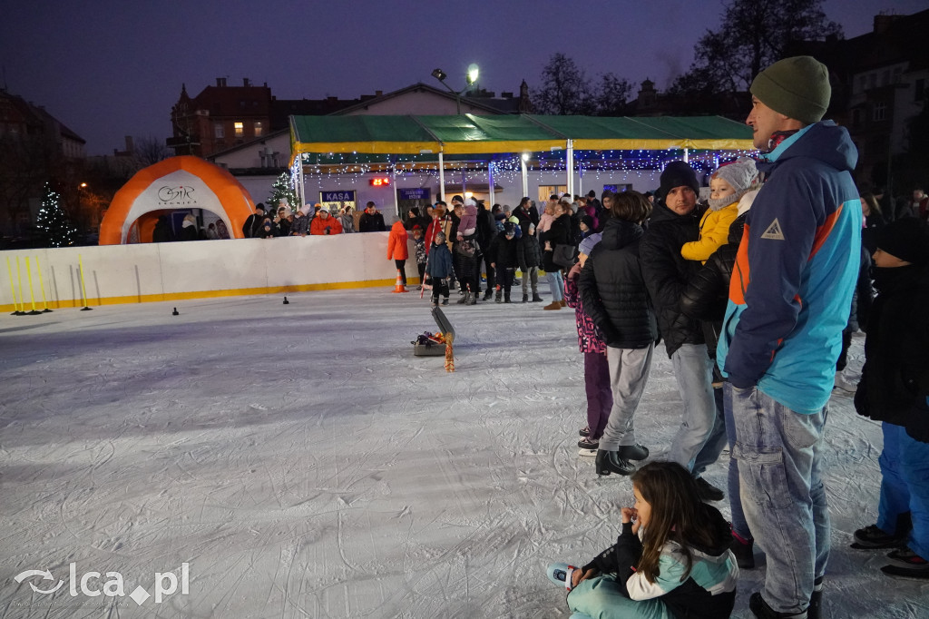 Pierwszy ślizg na Sejmowej z poślizgiem, ale udany