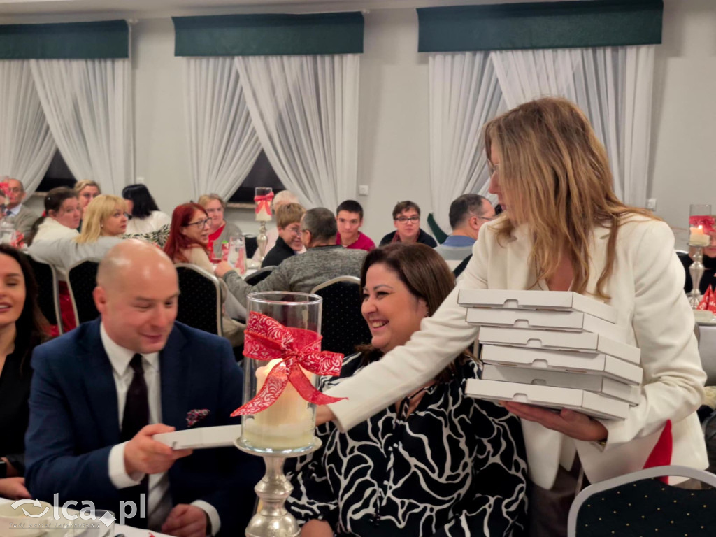 Przedświąteczne spotkanie przy jednym stole