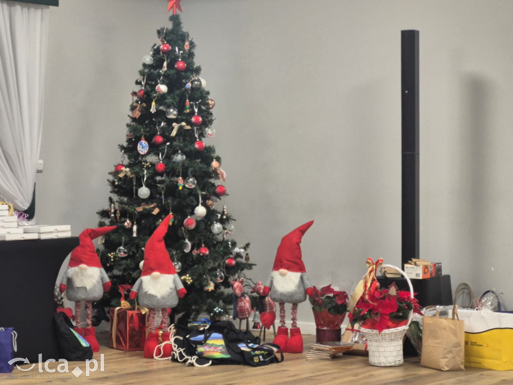 Przedświąteczne spotkanie przy jednym stole