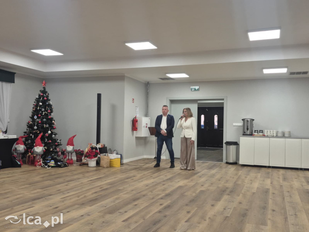 Przedświąteczne spotkanie przy jednym stole