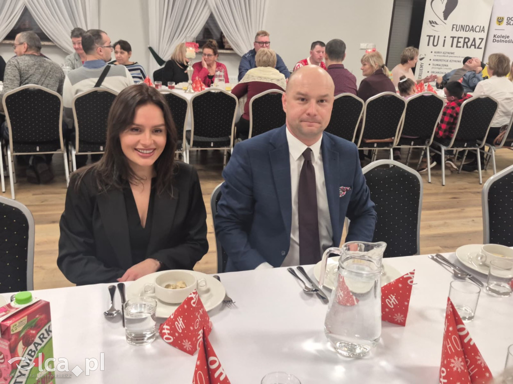 Przedświąteczne spotkanie przy jednym stole