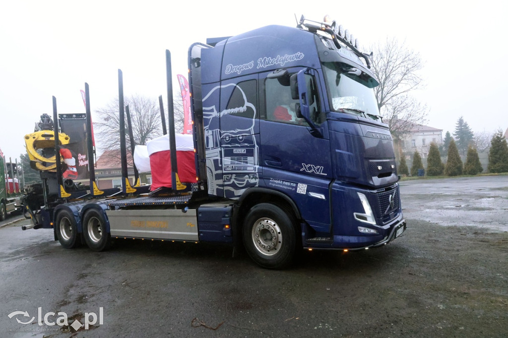 Drogowi Mikołajowie z prezentami