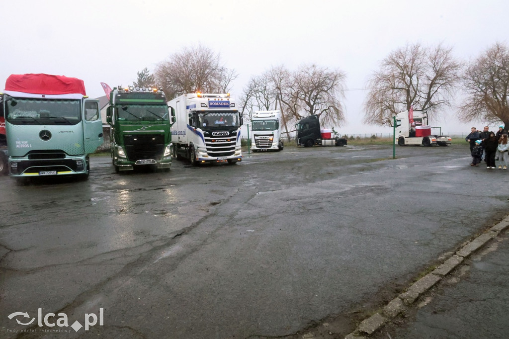 Drogowi Mikołajowie z prezentami