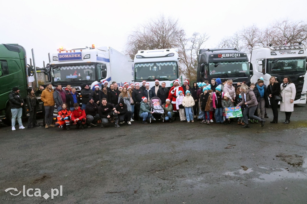 Drogowi Mikołajowie z prezentami