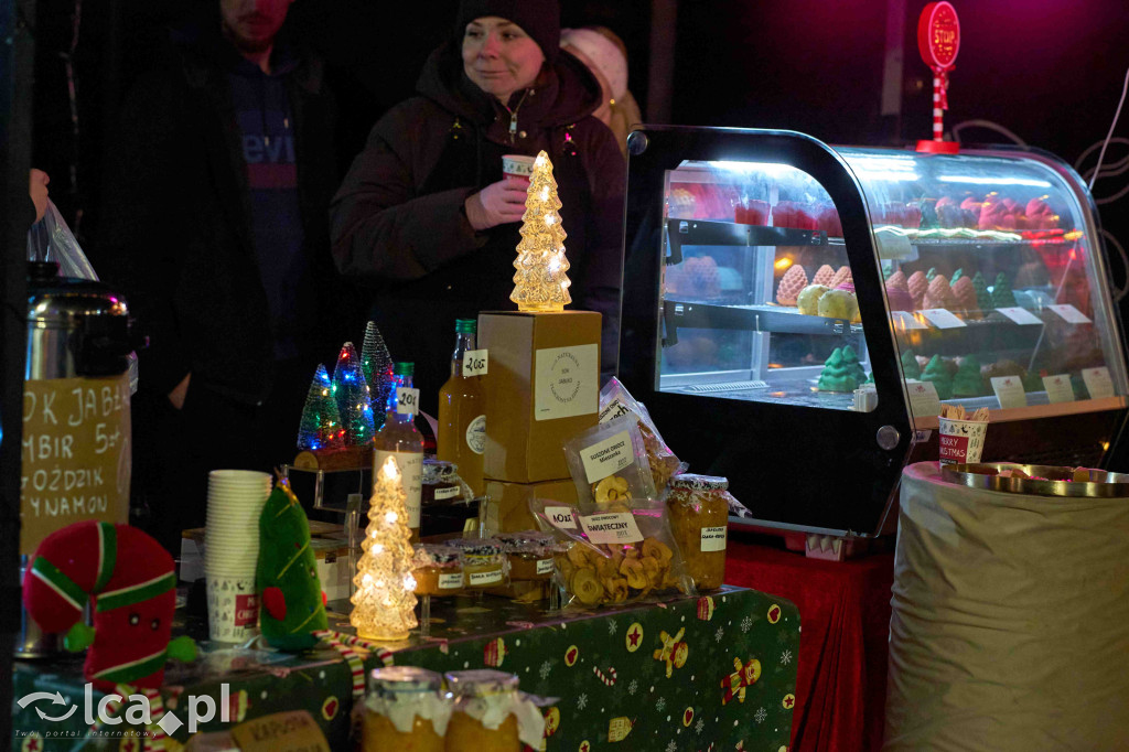 Pierwszy nocny jarmark w Bartoszowie