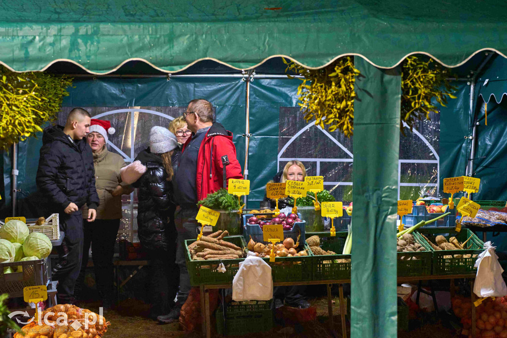 Pierwszy nocny jarmark w Bartoszowie