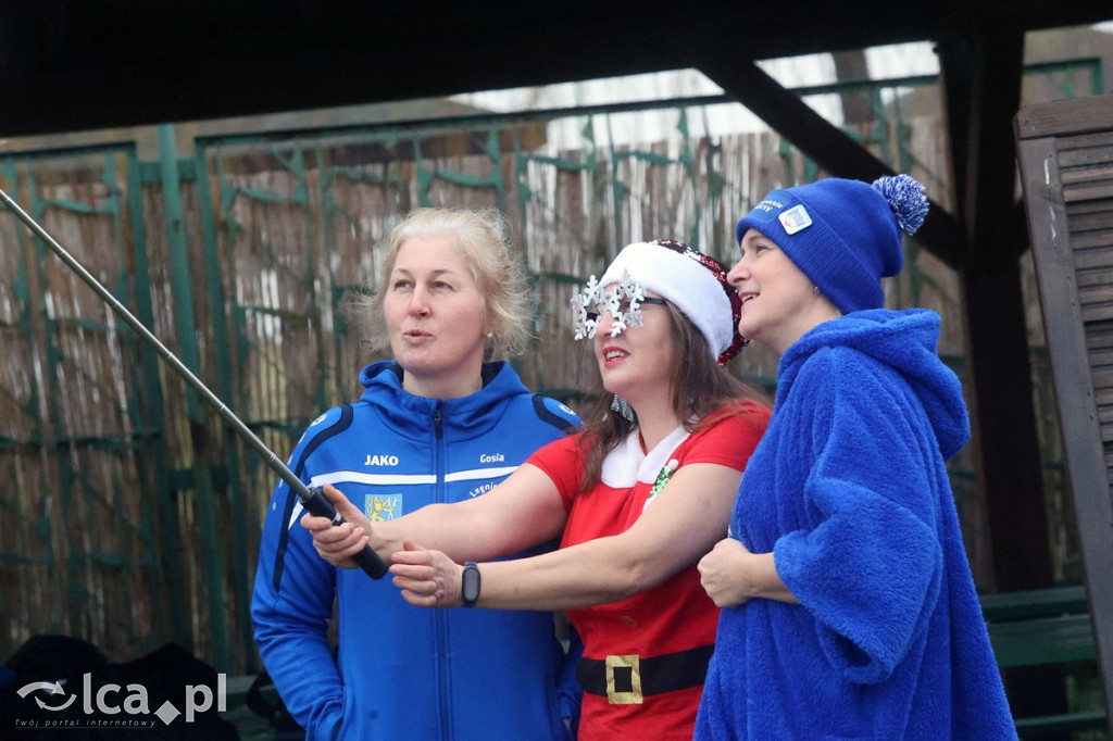 Legnickie Morsy wskoczyły do lodowatej wody