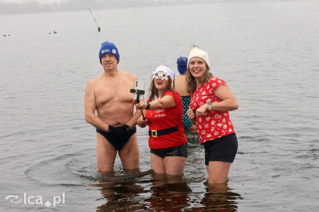 Legnickie Morsy wskoczyły do lodowatej wody