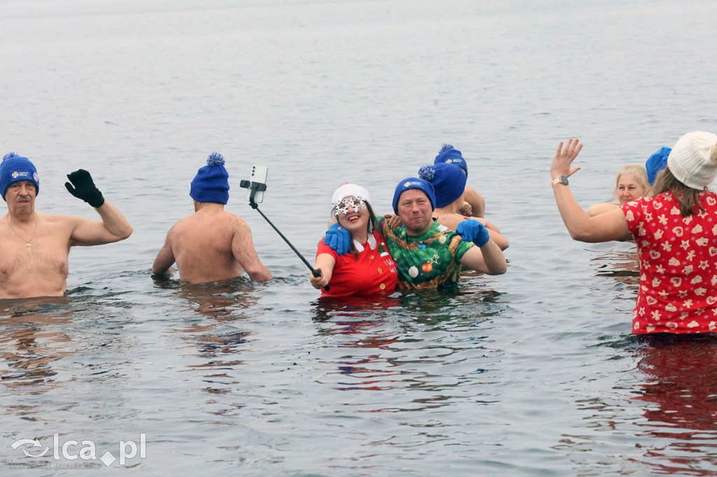 Legnickie Morsy wskoczyły do lodowatej wody