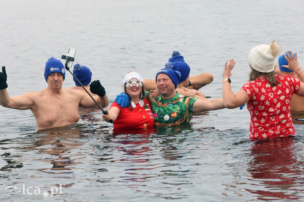 Legnickie Morsy wskoczyły do lodowatej wody