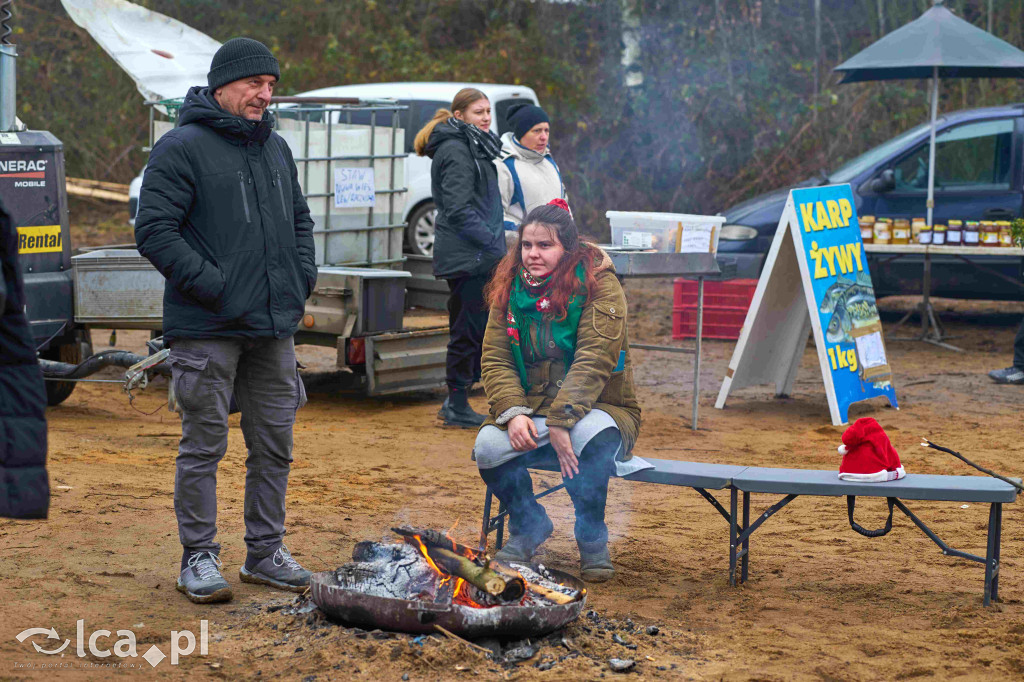 Tłumy na nowym targowisku w Bartoszowie