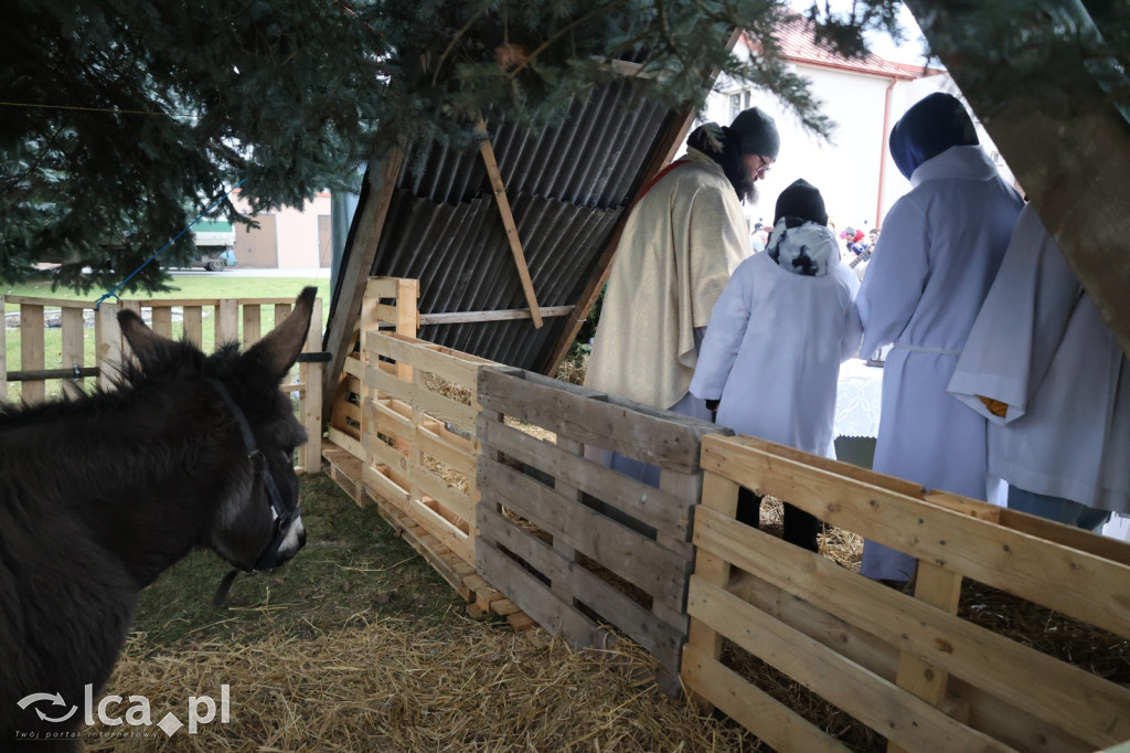 Pasterka w szopce zachwyciła najmłodszych