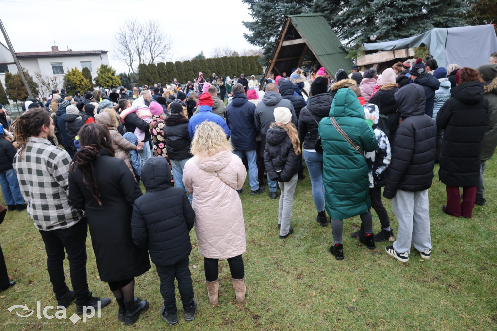 Pasterka w szopce zachwyciła najmłodszych