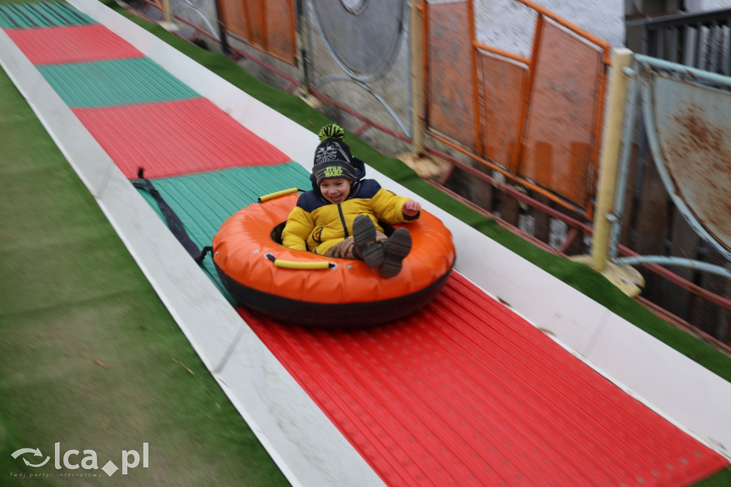 Żywa szopka w Grzymalinie z wielbłądami