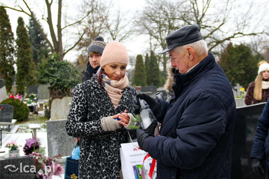Znicze na grobach powstańców wielkopolskich