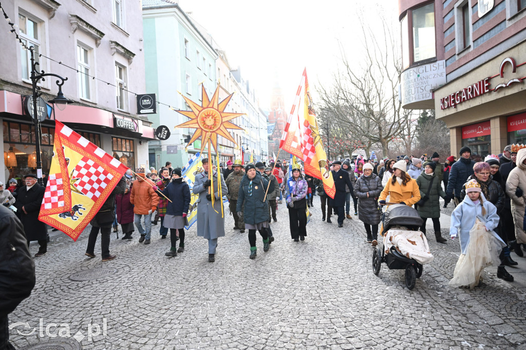 Tłumy wiernych na Orszaku Trzech Króli