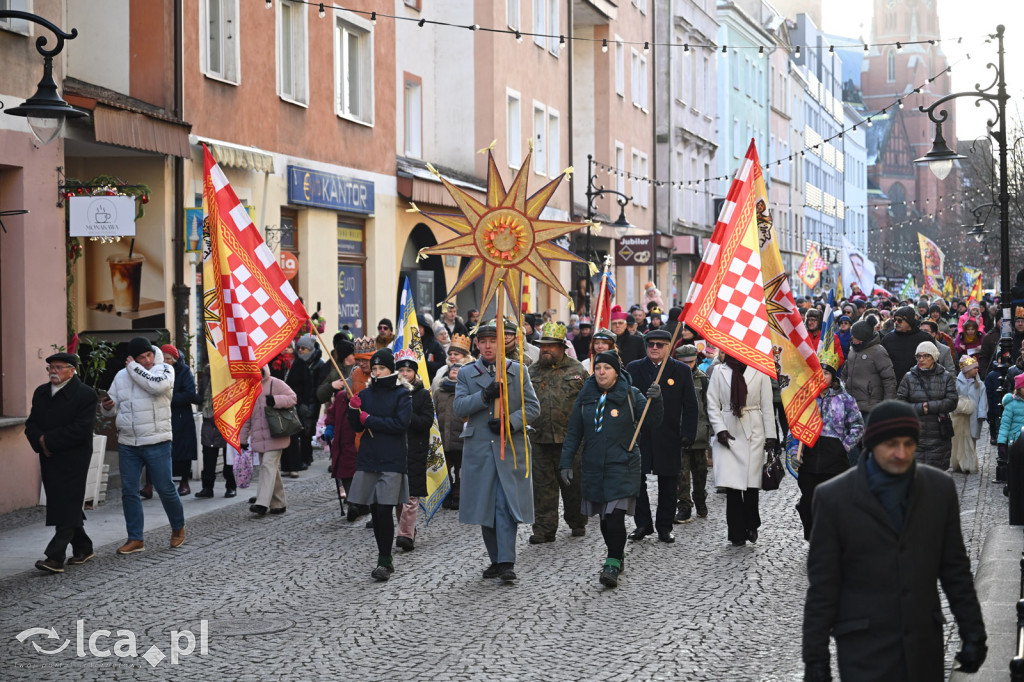 Tłumy wiernych na Orszaku Trzech Króli