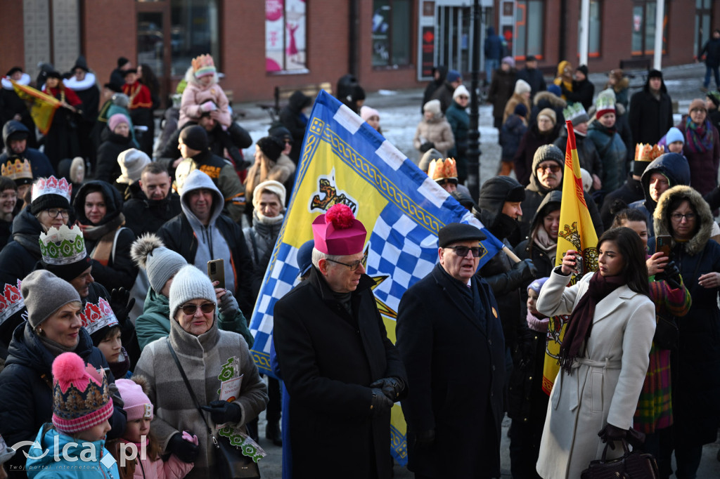 Tłumy wiernych na Orszaku Trzech Króli