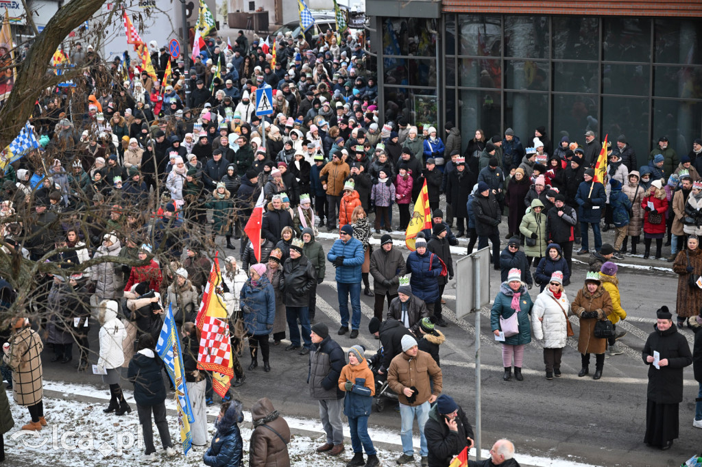 Tłumy wiernych na Orszaku Trzech Króli