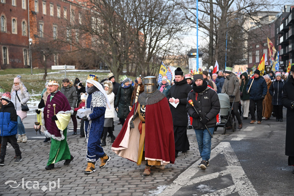 Tłumy wiernych na Orszaku Trzech Króli