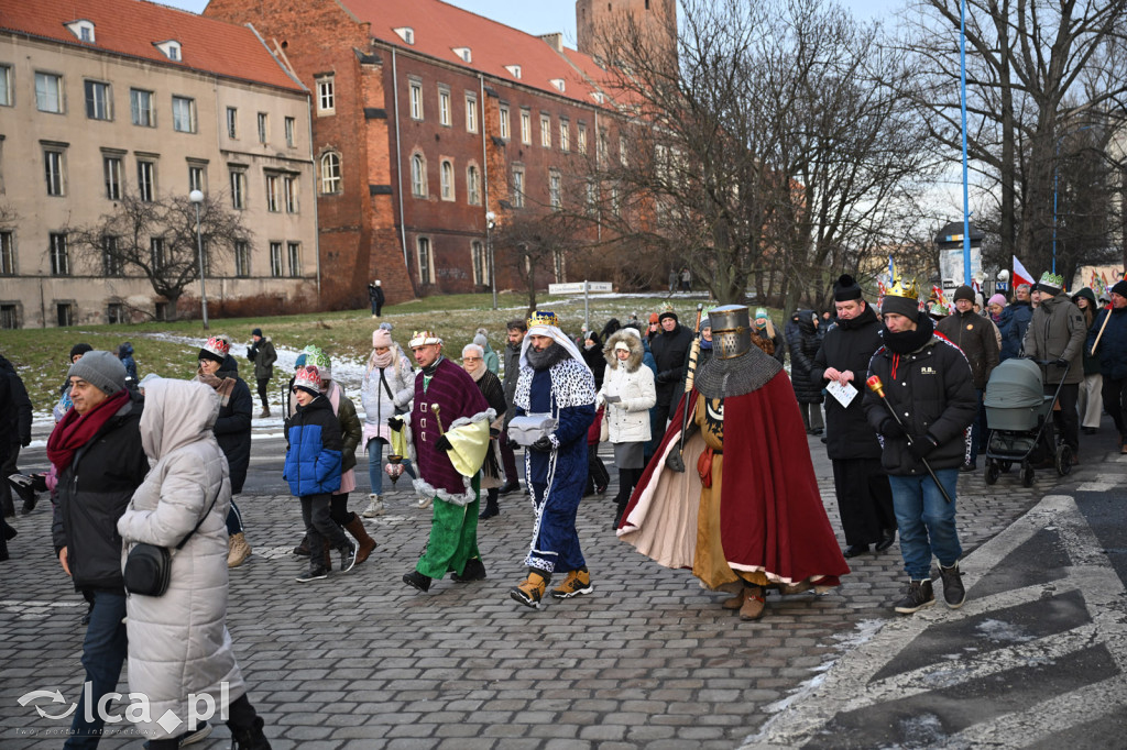 Tłumy wiernych na Orszaku Trzech Króli