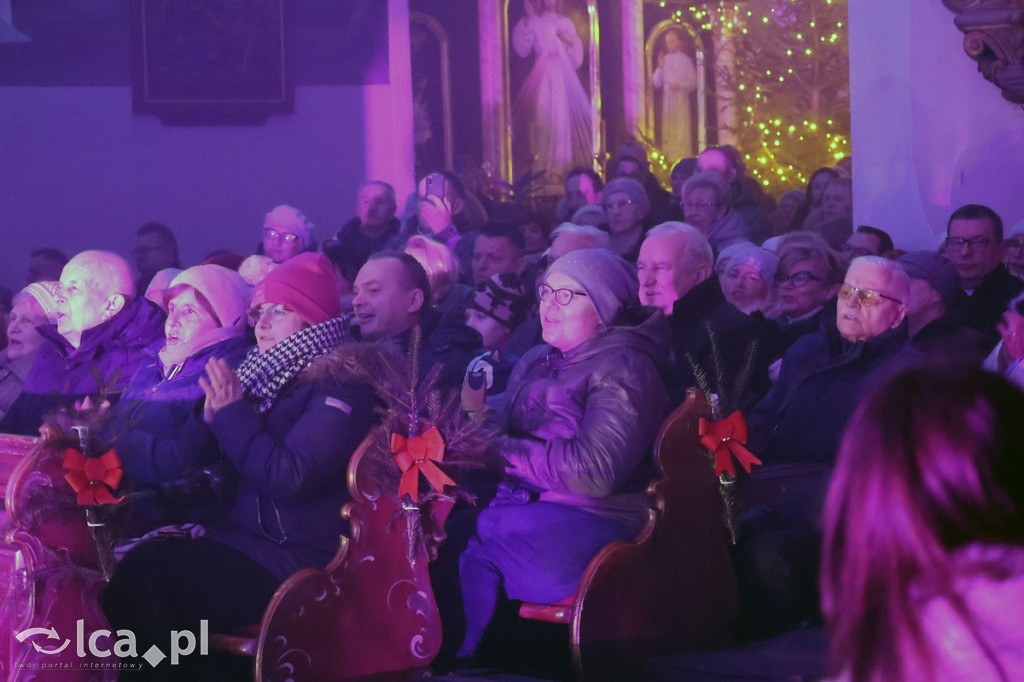 Staszek z Gór zaśpiewał kolędy w Chojnowie
