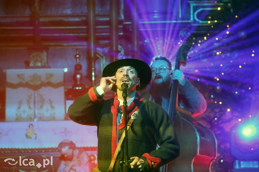 Staszek z Gór zaśpiewał kolędy w Chojnowie