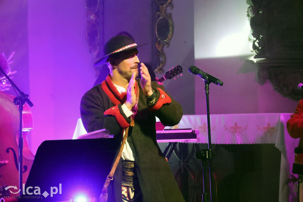 Staszek z Gór zaśpiewał kolędy w Chojnowie