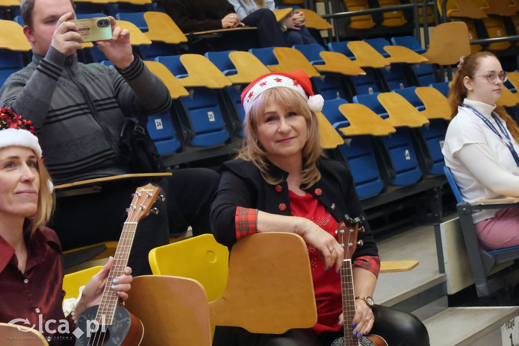 Świąteczny koncert  dla Kubusia i Ignasia