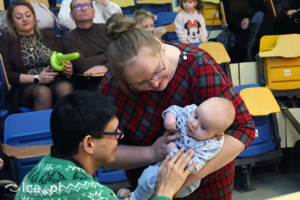 Świąteczny koncert  dla Kubusia i Ignasia