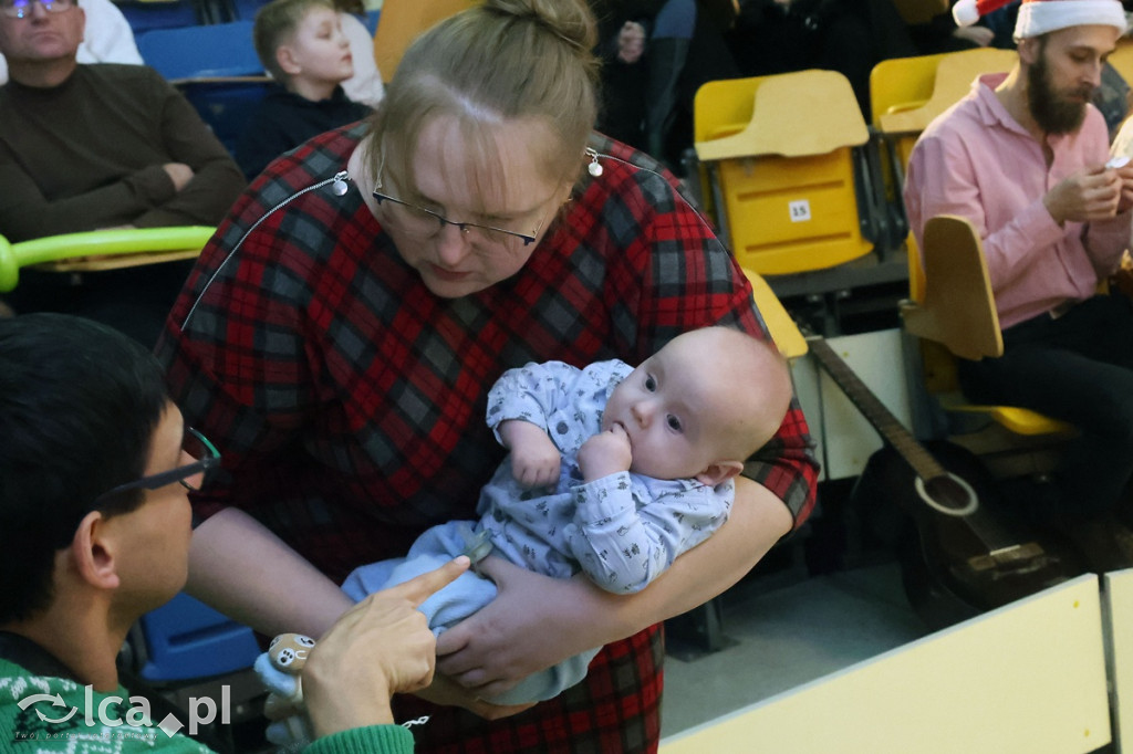 Świąteczny koncert  dla Kubusia i Ignasia