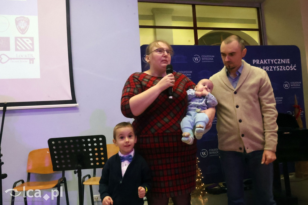 Świąteczny koncert  dla Kubusia i Ignasia