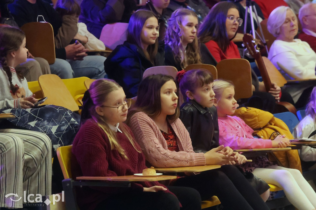 Świąteczny koncert  dla Kubusia i Ignasia