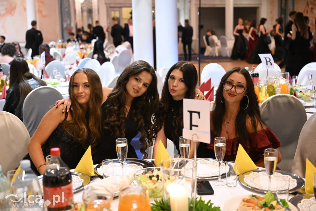 Maturzyści „Heweliusza” na studniówce