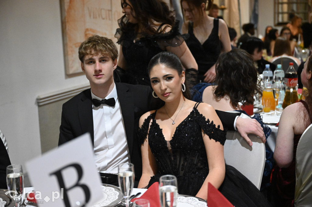 Maturzyści „Heweliusza” na studniówce