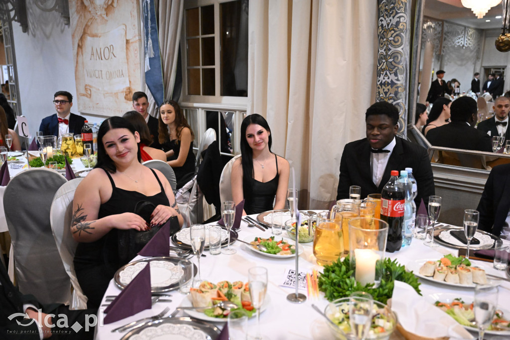 Maturzyści „Heweliusza” na studniówce