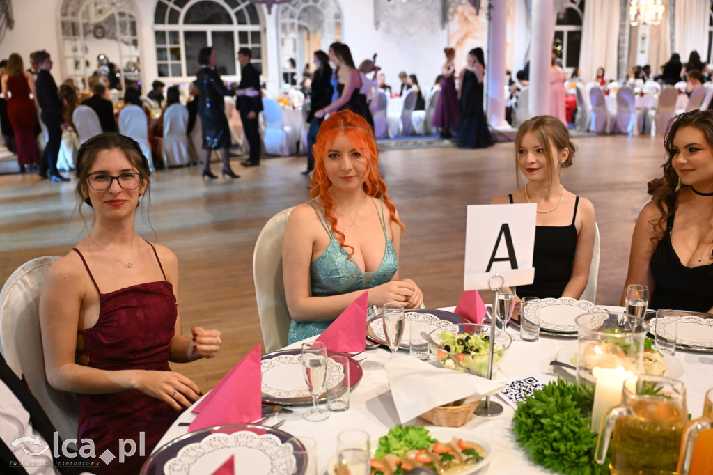 Maturzyści „Heweliusza” na studniówce