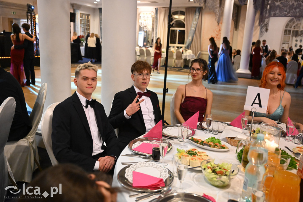 Maturzyści „Heweliusza” na studniówce