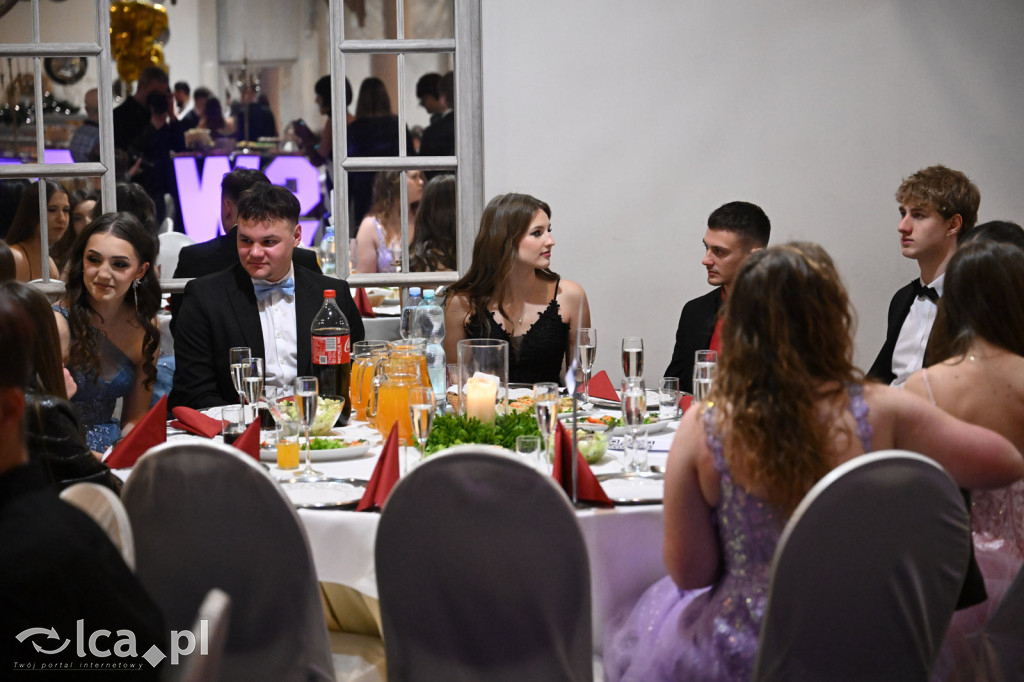 Maturzyści „Heweliusza” na studniówce