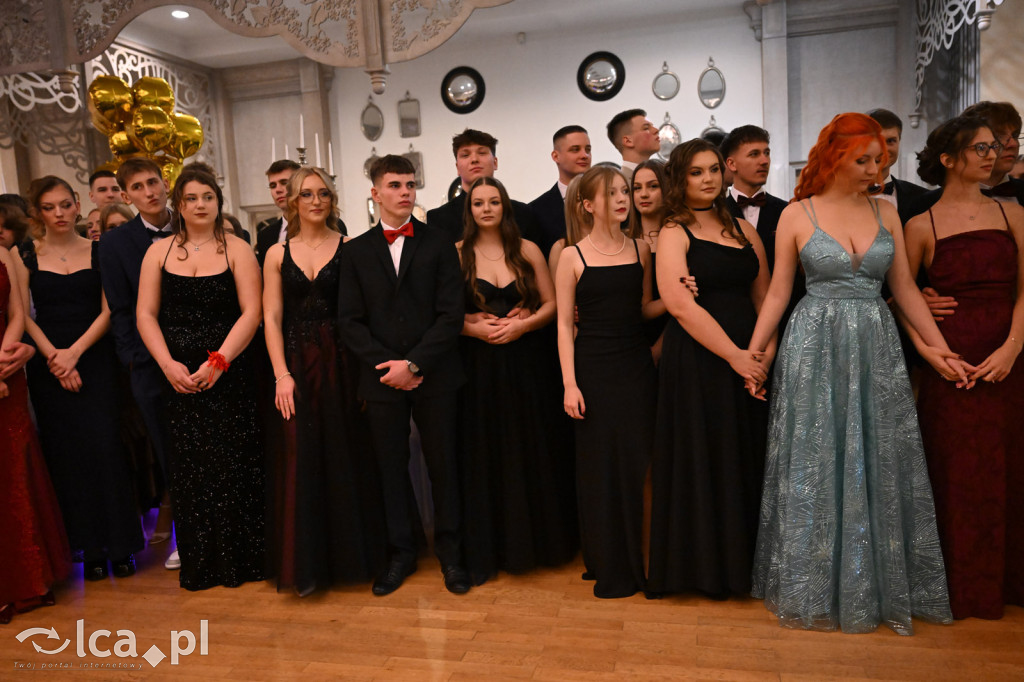 Maturzyści „Heweliusza” na studniówce