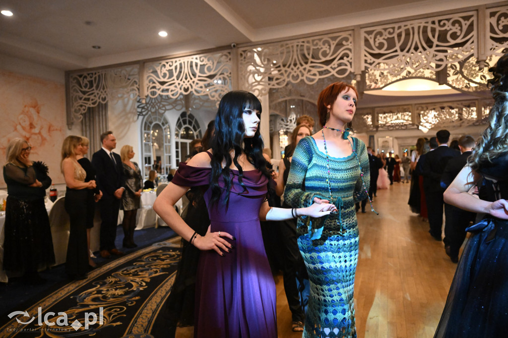 Maturzyści „Heweliusza” na studniówce