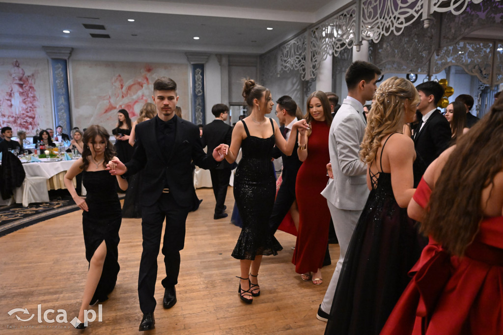 Maturzyści „Heweliusza” na studniówce