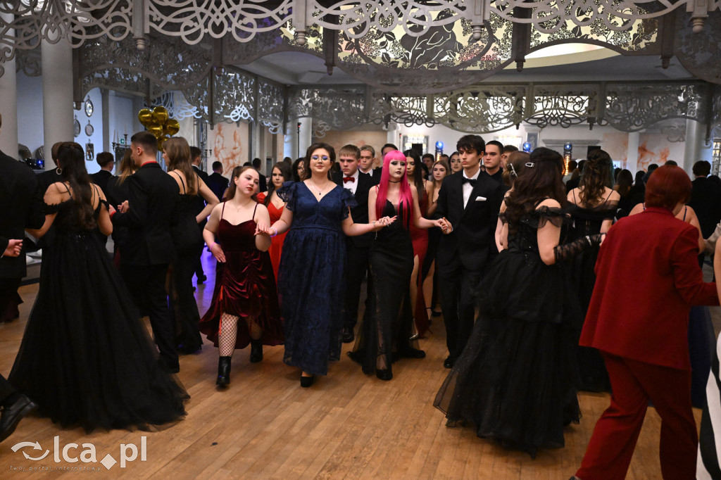 Maturzyści „Heweliusza” na studniówce