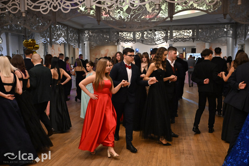 Maturzyści „Heweliusza” na studniówce