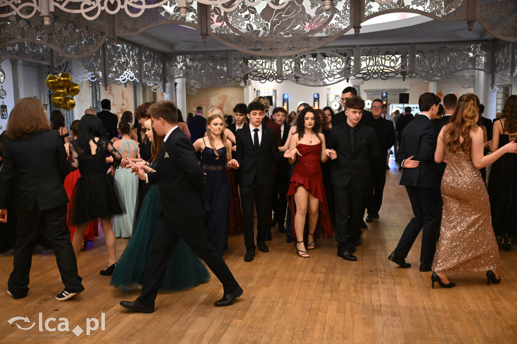 Maturzyści „Heweliusza” na studniówce