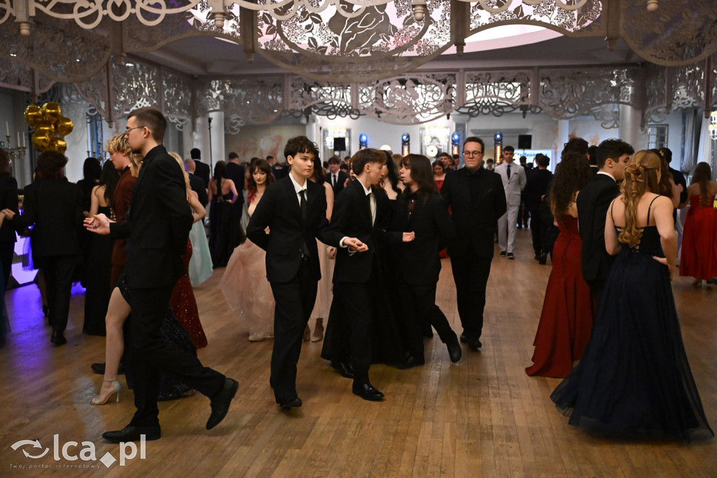 Maturzyści „Heweliusza” na studniówce