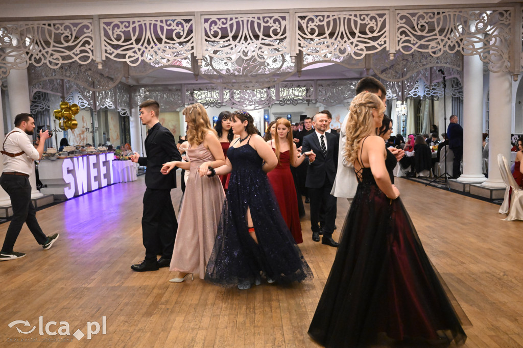 Maturzyści „Heweliusza” na studniówce