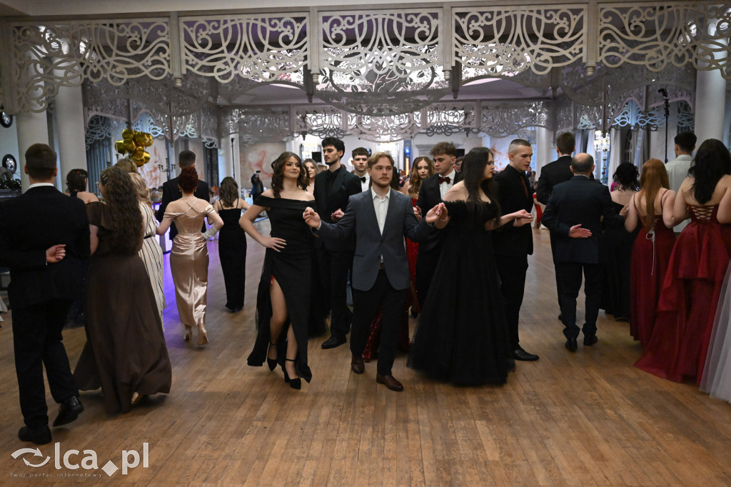 Maturzyści „Heweliusza” na studniówce