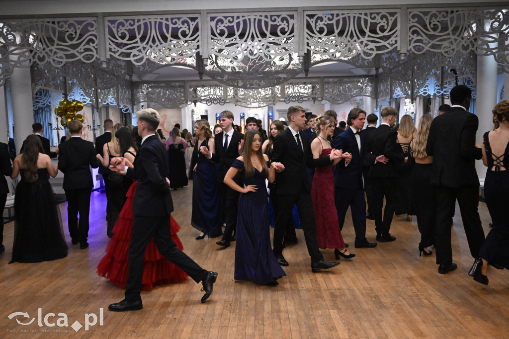 Maturzyści „Heweliusza” na studniówce