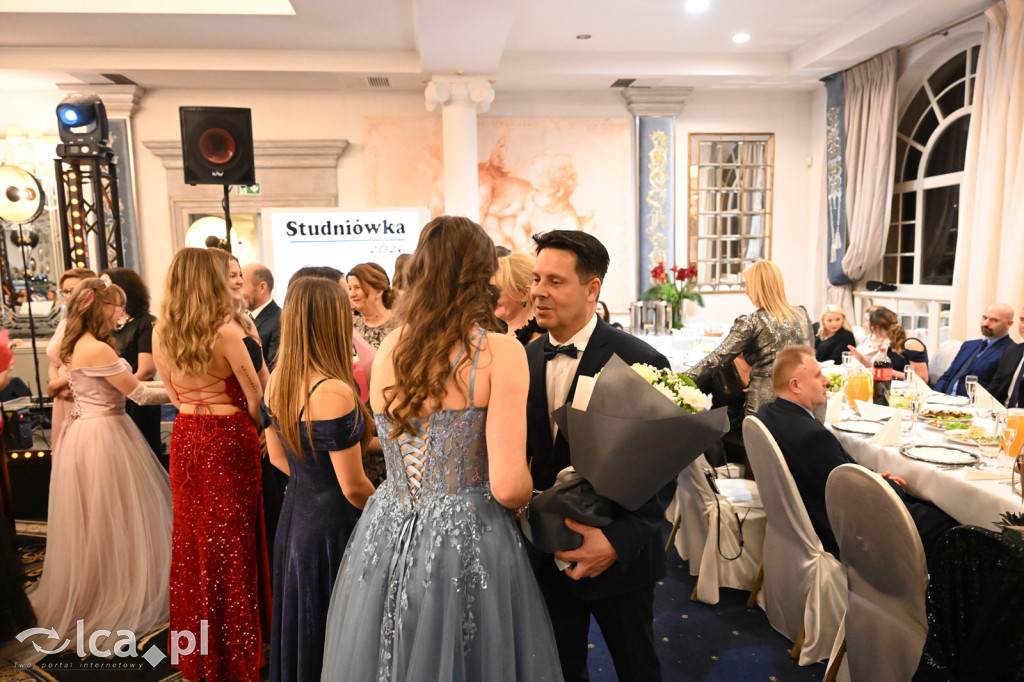 Maturzyści „Heweliusza” na studniówce